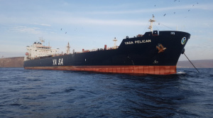 YPFB inicia descarga de más de 50 millones de litros de gasolina en la terminal de Sica Sica