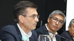 Espinoza: saldos de dólares en el BCB  no alcanzan ni para dos semanas de pagos  de deuda externa o combustibles