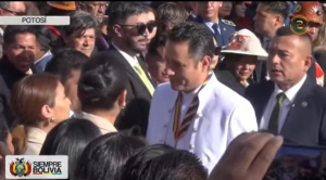 Lara participa en los festejos de Potosí  y asegura que el litio no será usado “para saquear” al departamento