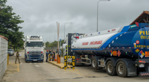 Dirigente del transporte pesado advierte que el abastecimiento de combustible sólo alcanzará para dos días 