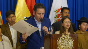 Lara entrega a su bancada proyecto de ley para eliminar renta vitalicia de expresidentes