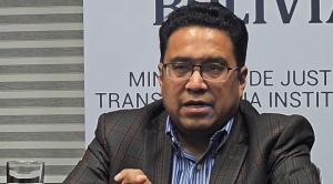 Amplían imputación a exministro Siles con cargos de organización criminal