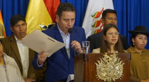 Lara viaja junto a familiares a Paraguay; se desconocen los motivos