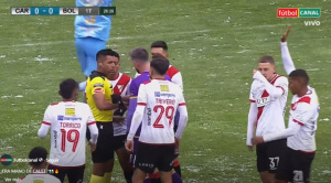 Primer tiempo: grosero error del árbitro al anular un gol de Bolívar