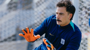 Boliviano Viscarra ataja un penal en Perú al volver de Asia