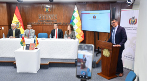 Espinoza resalta que publicación del precio referencial del dólar devuelve transparencia y evita la especulación