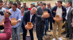 Alcaldía y FBF firman acuerdo para construir La Casa de la Verde Cochabambina