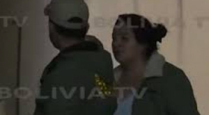 Dan cuatro meses de detención a la esposa de Franklin Flores por presunta corrupción en Emapa