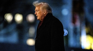 Trump anuncia que EEUU confiscó un petrolero frente las costas de Venezuela