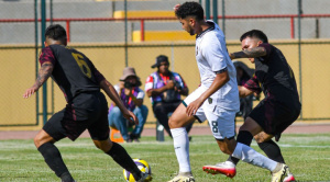 Bolivia no ataca nunca y sufre dos goles en los últimos minutos 