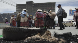 ABC reporta al menos 20 puntos de bloqueo en seis departamentos por protestas contra el DS 5503